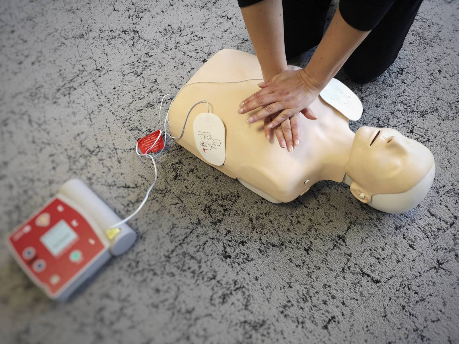 Formation utilisation d'un défibrillateur automatisé externe