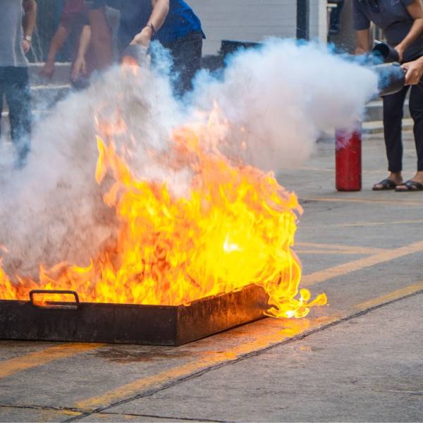 Formation à la manipulation des extincteurs Marseille