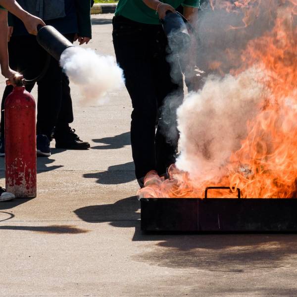 Session manipulation des extincteurs à Avignon